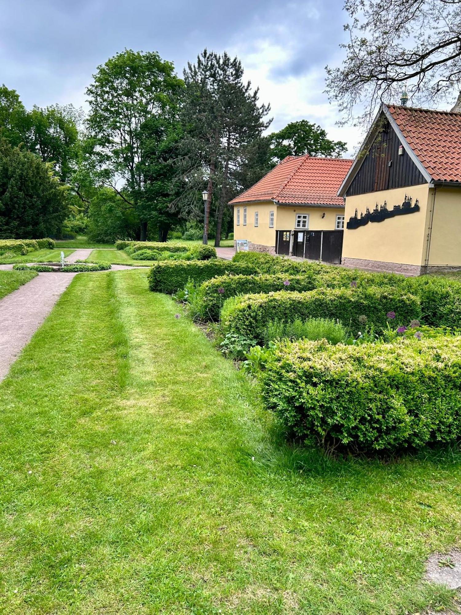 Ferienwohnung Happyhome Bahnhofnah Gemuetlich Familiaer Arnstadt Extérieur photo